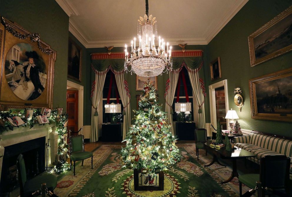 PHOTO:A decorated Christmas tree stands in the middle of the Green Room at the White House, Dec. 2, 2019 in Washington, D.C.
