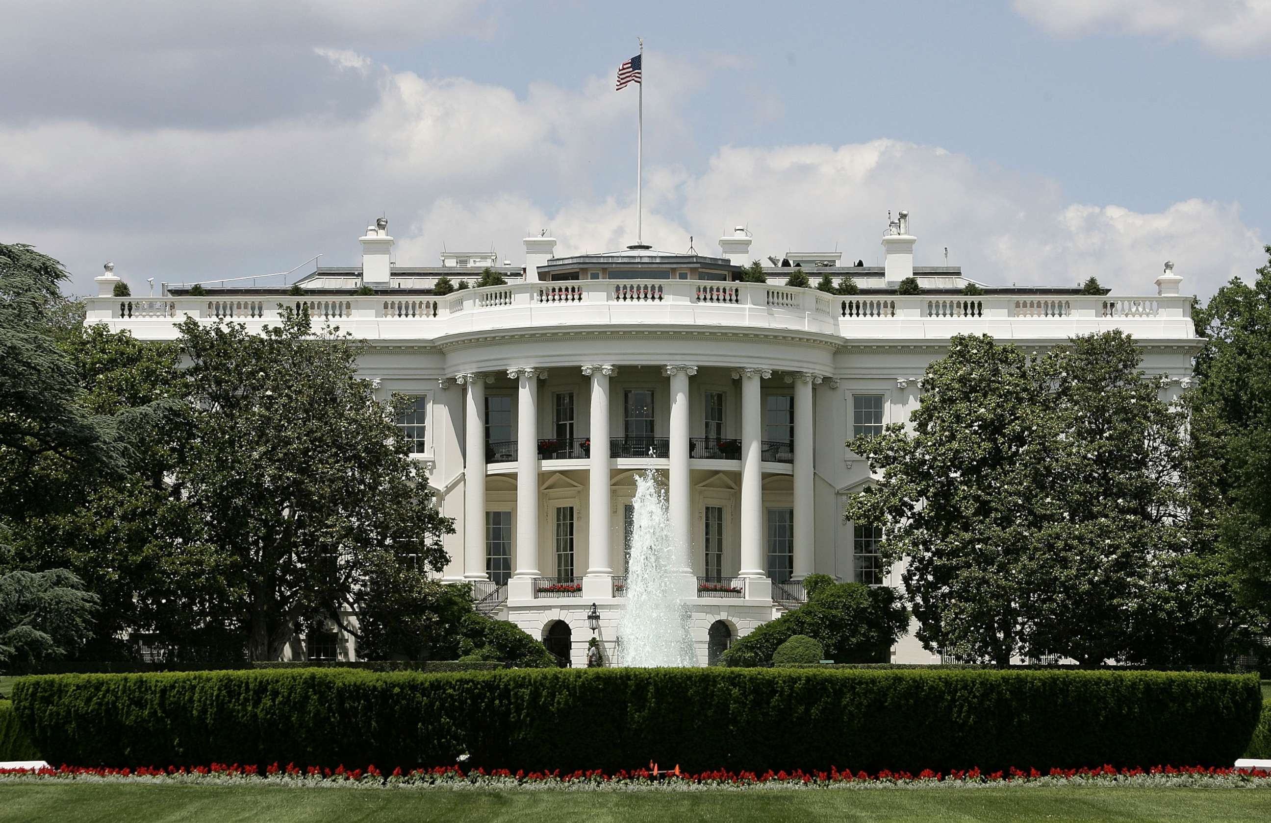 PHOTO: The exterior view of the south side of the White House in Washington.