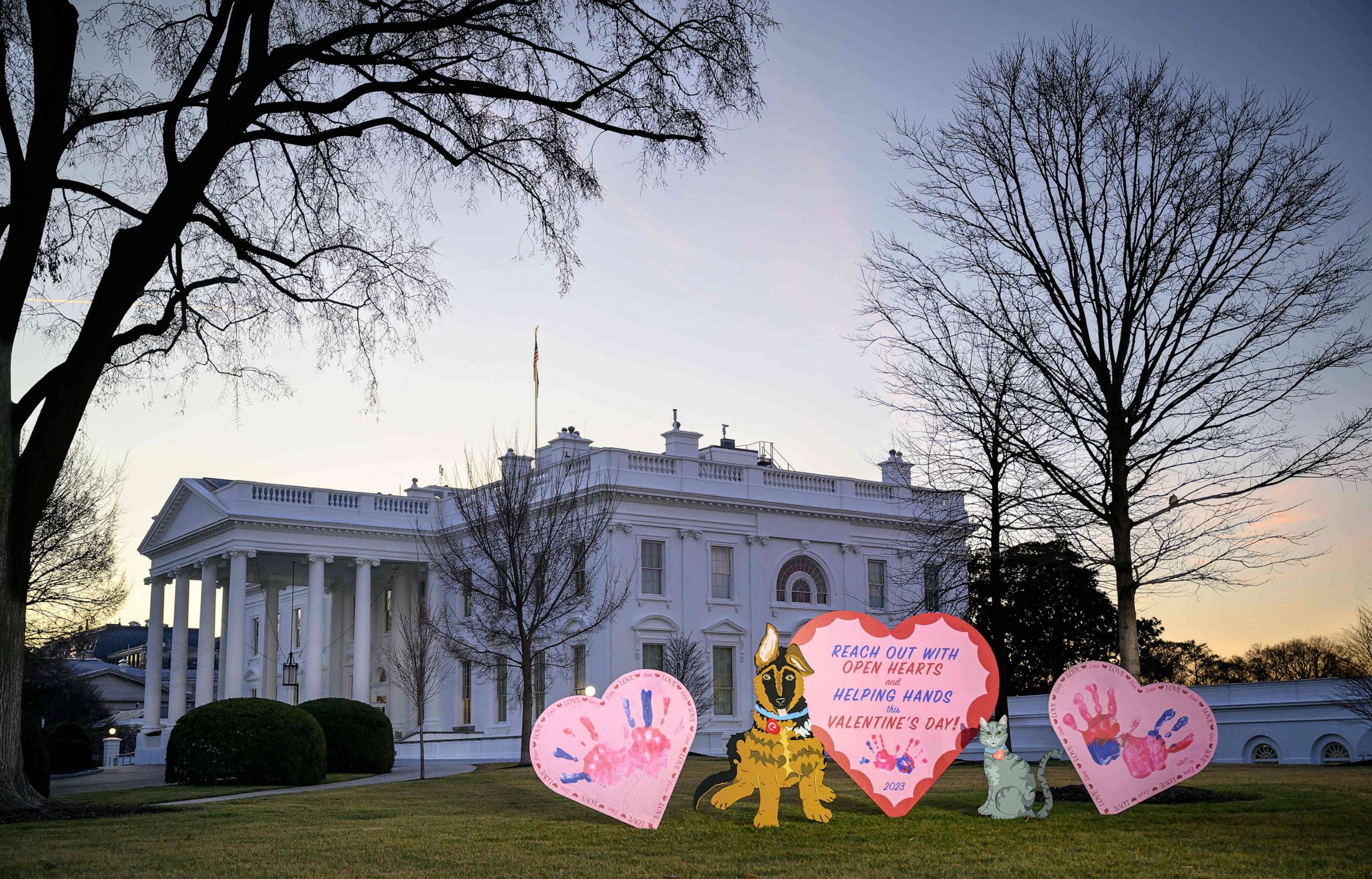 PHOTO: Valentine's Day decorations on the North Lawn of the White House in Washington, D.C., Feb. 14, 2023.