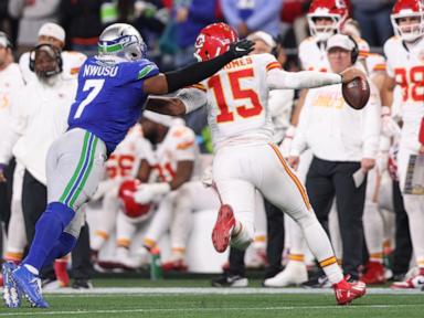 Only the shaky Vikings are undefeated after depleted 49ers lose and Chiefs get dominated