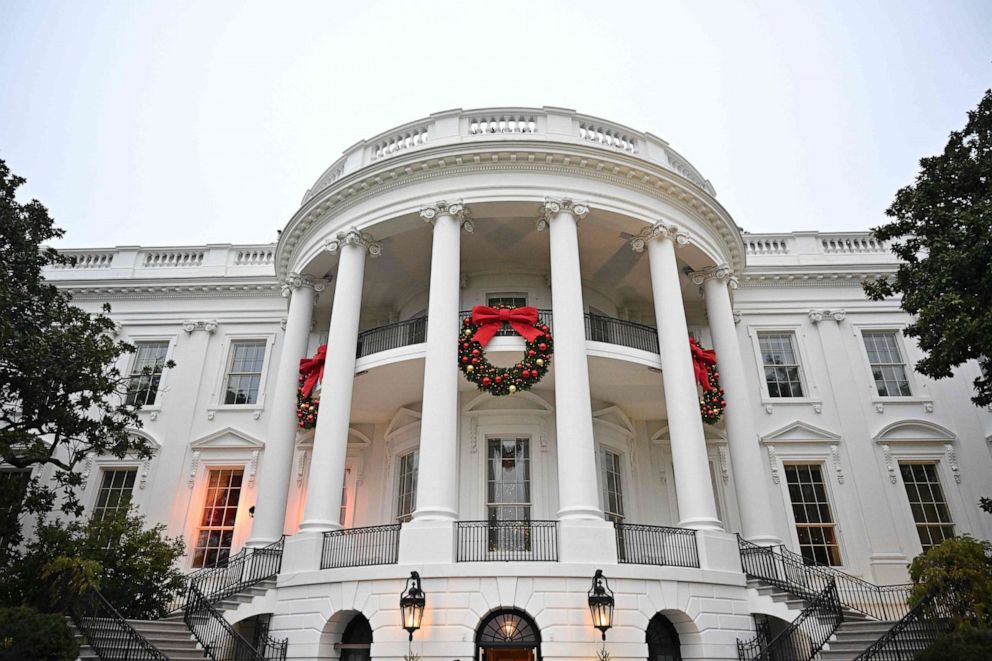 PHOTO: Holiday decorations adorn the South Portico of the White House in Washington, D.C., on Nov. 27, 2022.