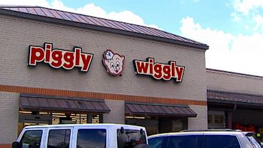 PHOTO: The Piggly Wiggly grocery store in Mountain Brooks Crestline Village.