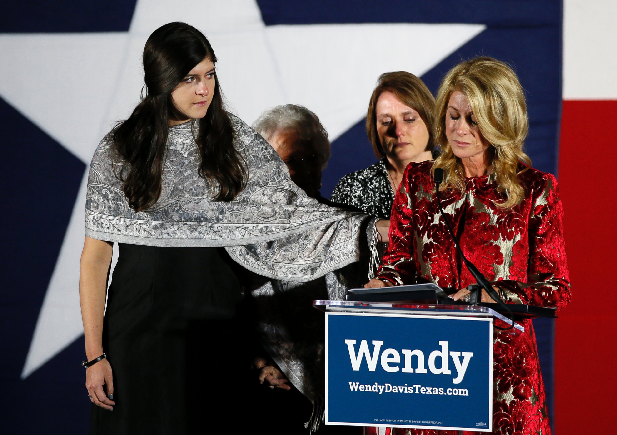 PHOTO: Wendy Davis, right, makes her concession speech at her election watch party on Nov. 4, 2014 in Fort Worth, Texas. 