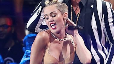 PHOTO: Miley Cyrus and Robin Thicke