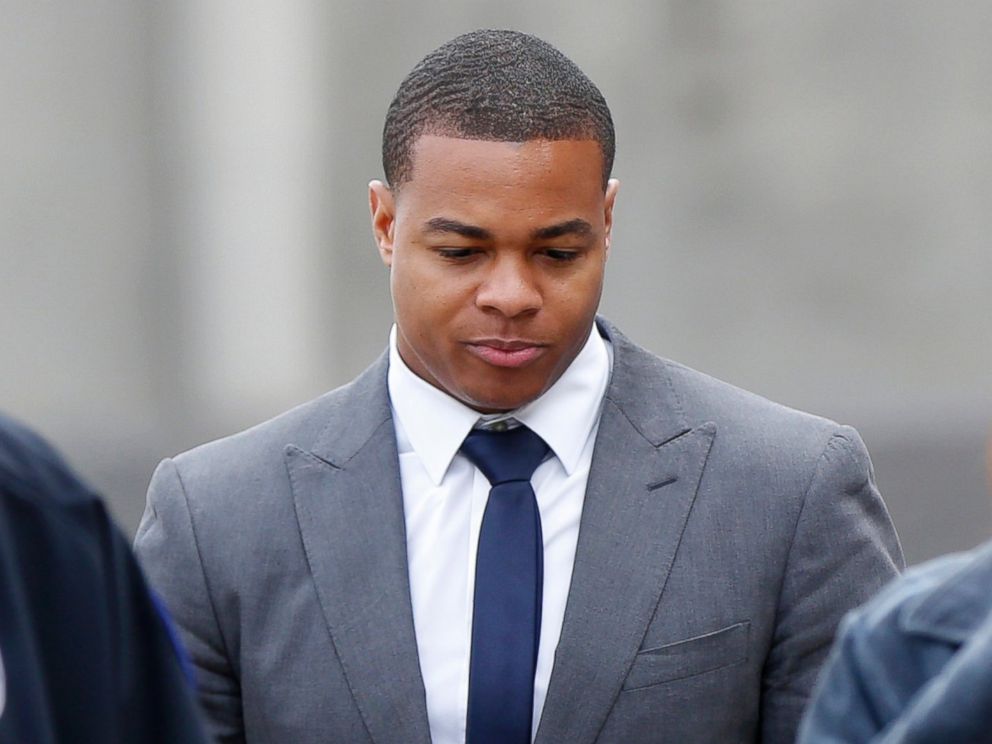 PHOTO: Former New Orleans Saints running back Pierre Thomas, who was with former teammate Will Smith the night he was killed leaves Orleans Parish Criminal District Court in New Orleans, Dec. 7, 2016. 