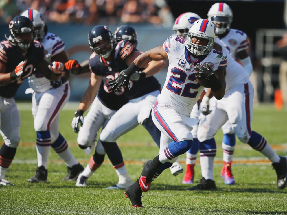 PHOTO: Buffalo Bills running back Fred Jackson rushes with the ball during overtime of an NFL football game against the Chicago Bears, Sept. 7, 2014, in Chicago.