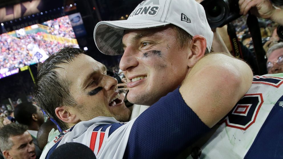 PHOTO: New England Patriots quarterback Tom Brady, left, and Rob Gronkowski celebrate after the Patriots beat the Seattle Seahawks in the NFL Super Bowl XLIX football game, Feb. 1, 2015, in Glendale, Ariz.