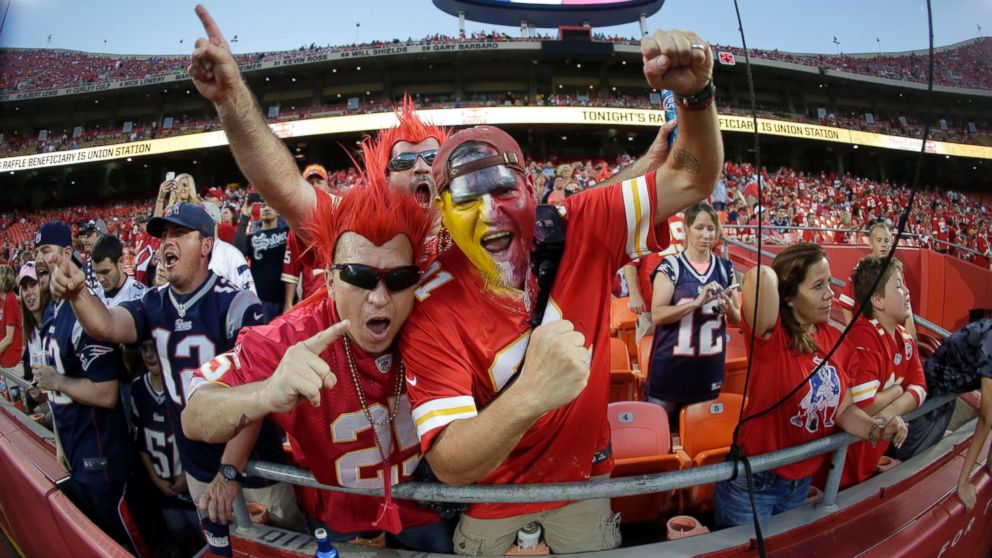 PHOTO: Football fans cheer before the start of an NFL football game between the Kansas City Chiefs and the New England Patriots at Arrowhead Stadium, Sept. 29, 2014, in Kansas City, Mo.