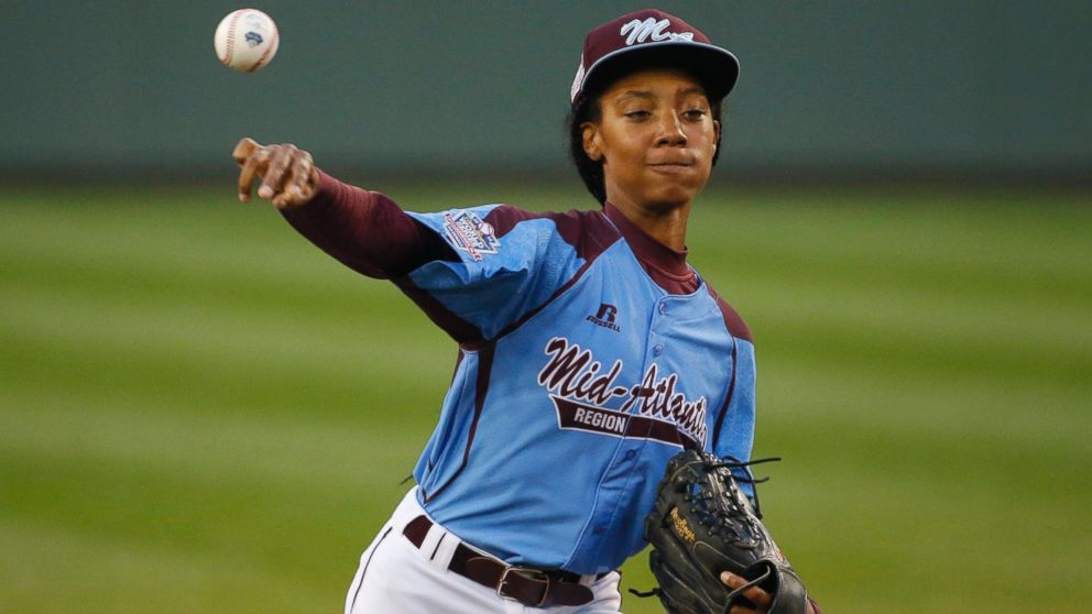 Pitcher Mo'ne Davis tapes an interview at Good Morning America