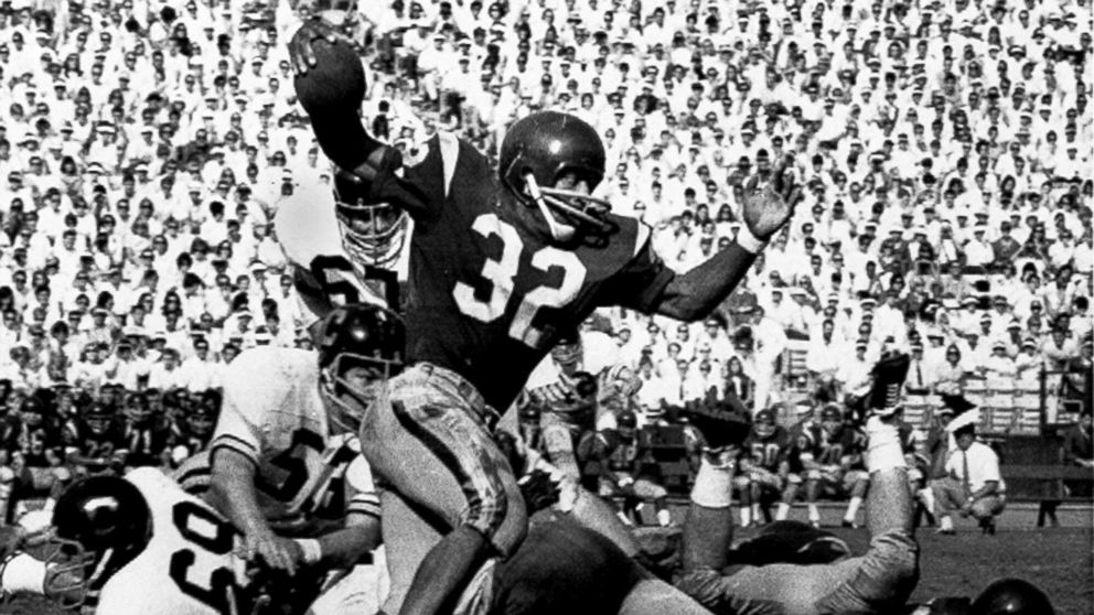 PHOTO: Southern California's O.J. Simpson tries to break a tackle in this Nov. 9, 1968 file photo.