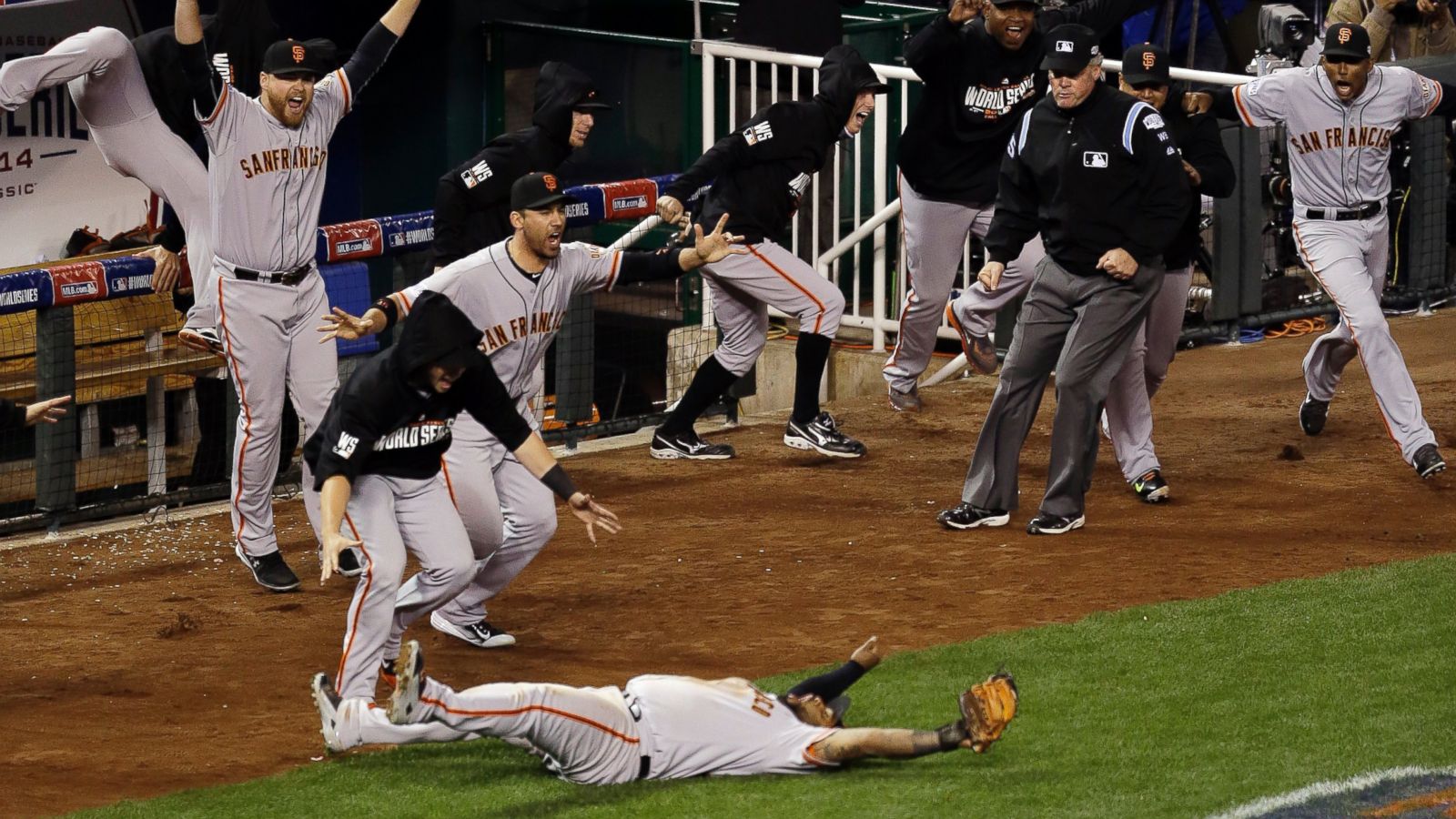 World Series: Giants MVP Madison Bumgarner Gets Best Text From Dad - ABC  News