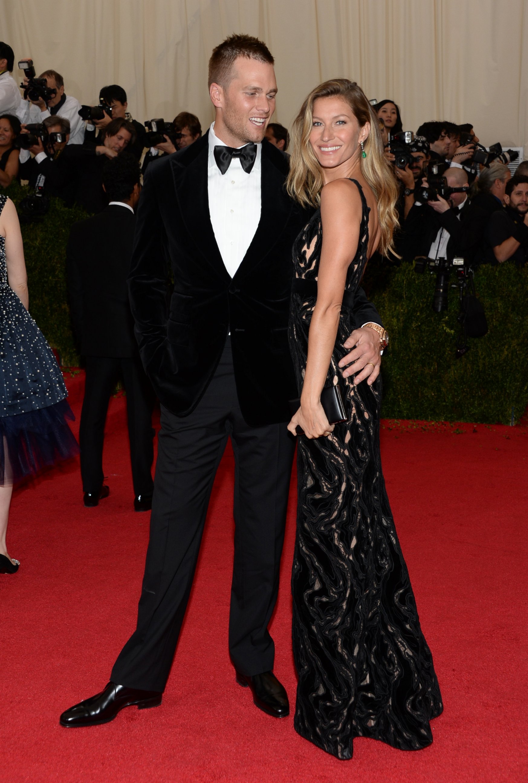 PHOTO: Tom Brady, left, and Gisele Bundchen attend a gala at the Metropolitan Museum of Art on May 5, 2014, in New York. 