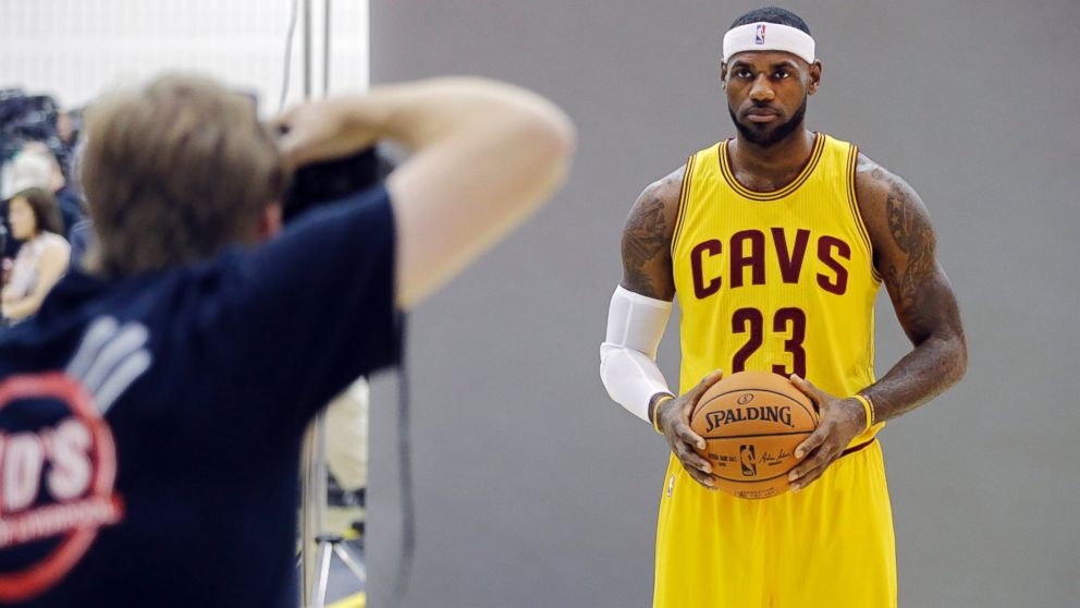Heat's LeBron James tops NBA's worldwide, domestic jersey sales lists -  Sports Illustrated
