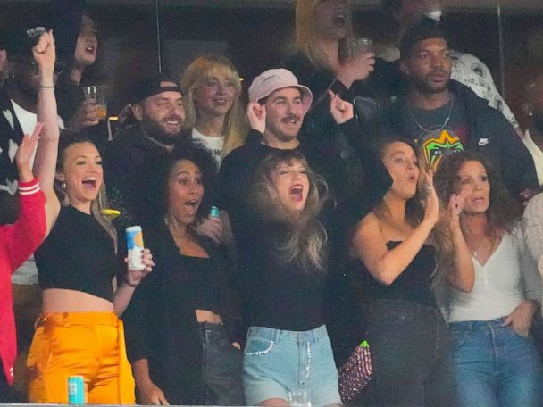 Taylor Swift watches Travis Kelce's Chiefs take on the Jets at MetLife  Stadium -  5 Eyewitness News