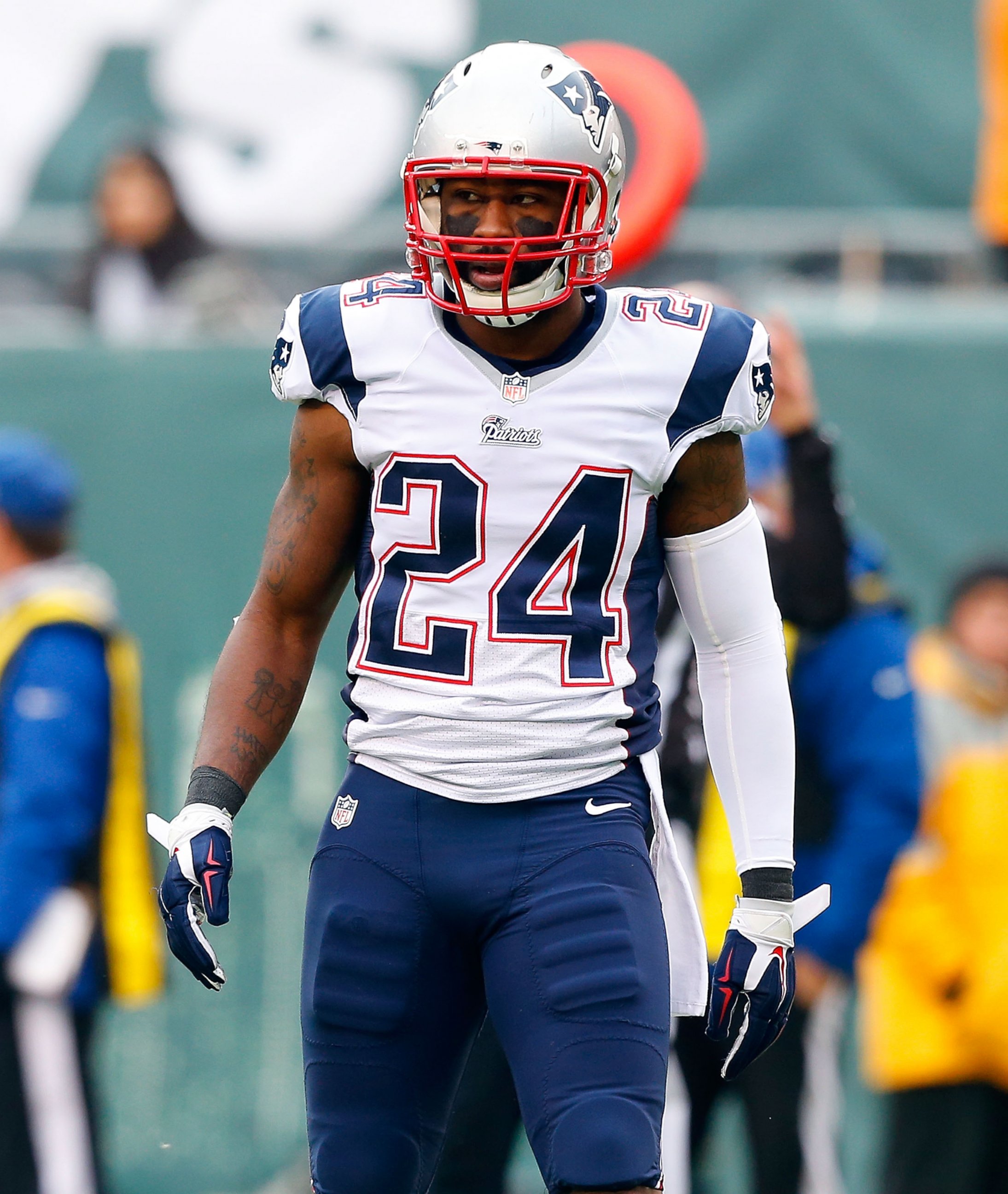 PHOTO: Darrelle Revis of the New England Patriots is seen here Dec. 21, 2014 at MetLife Stadium in East Rutherford, N.J.