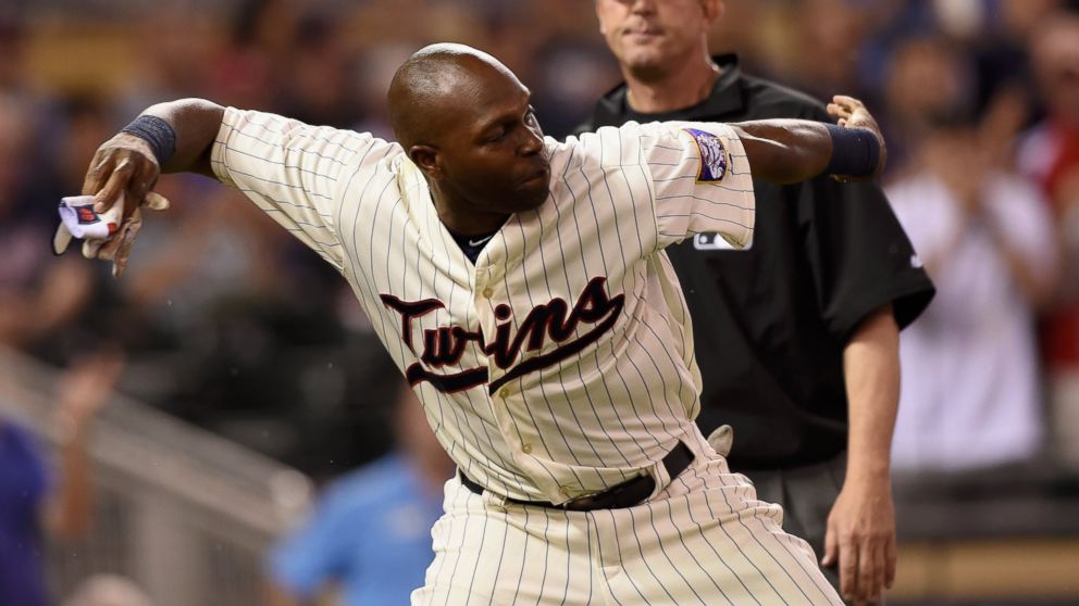 Torii Hunter announces retirement after encore season with Twins