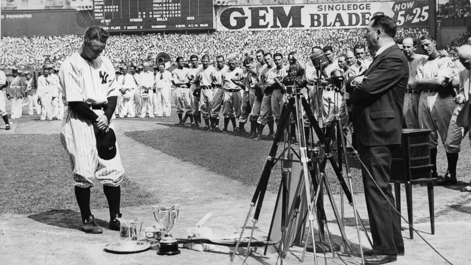 Lou Gehrig's Famous Speech Recreated by MLB Stars - ABC News