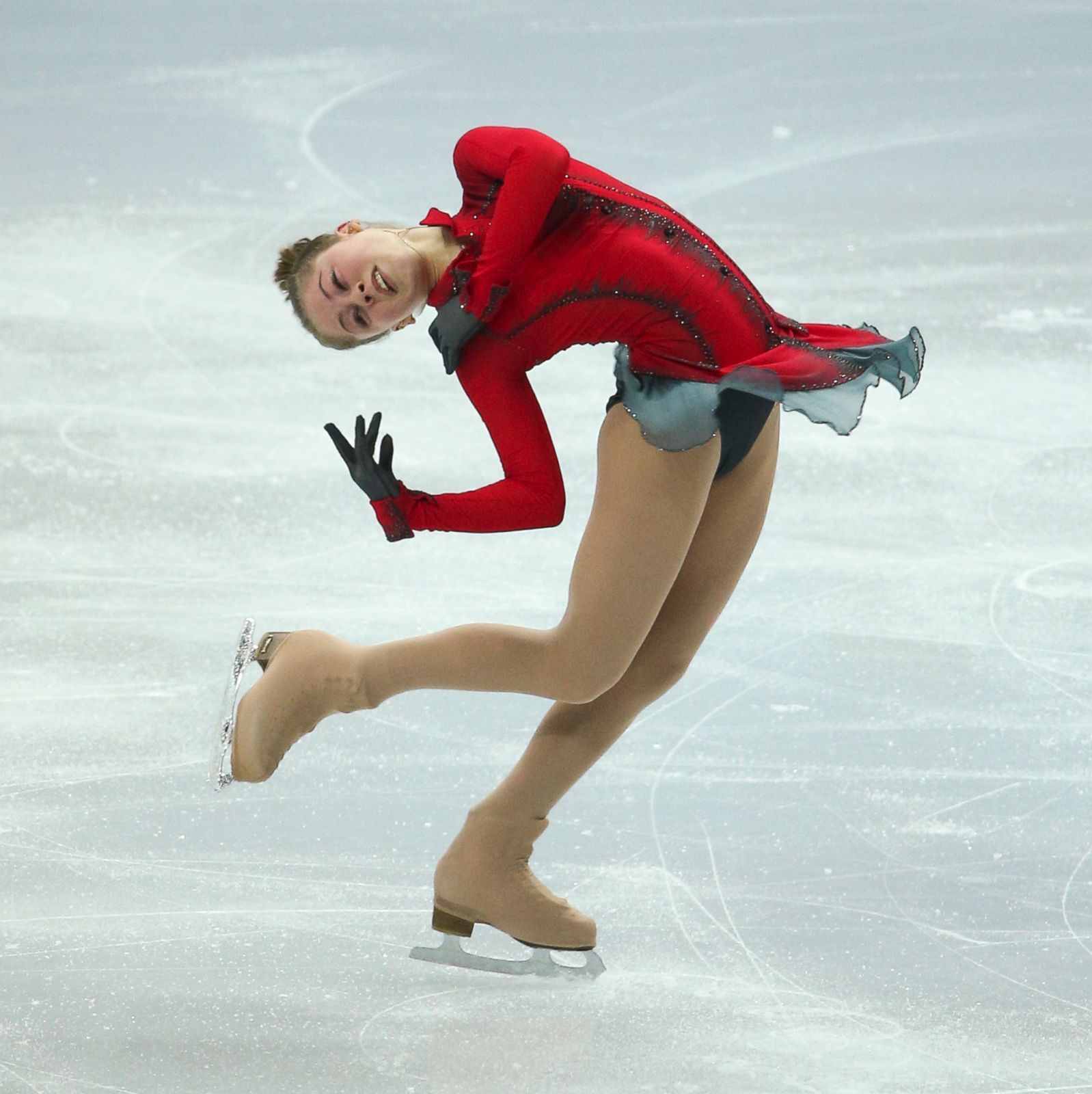 figure-skaters-at-the-2014-winter-olympics-can-t-keep-a-straight-face