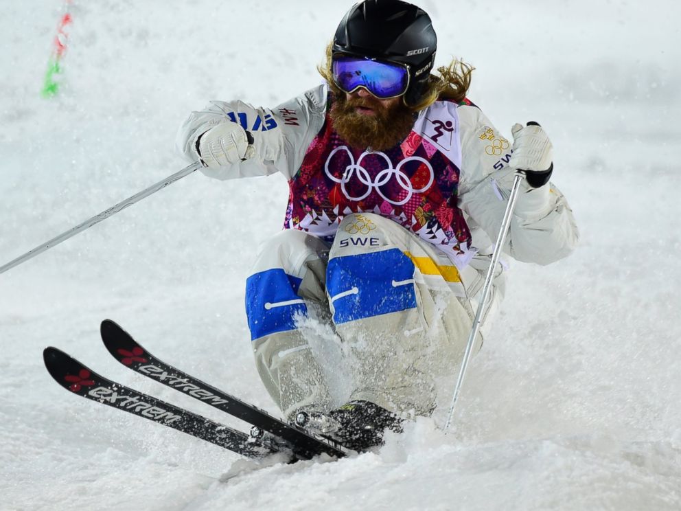 PHOTO: Swedens Per Spett competes in the Mens Freestyle Skiing Moguls finals