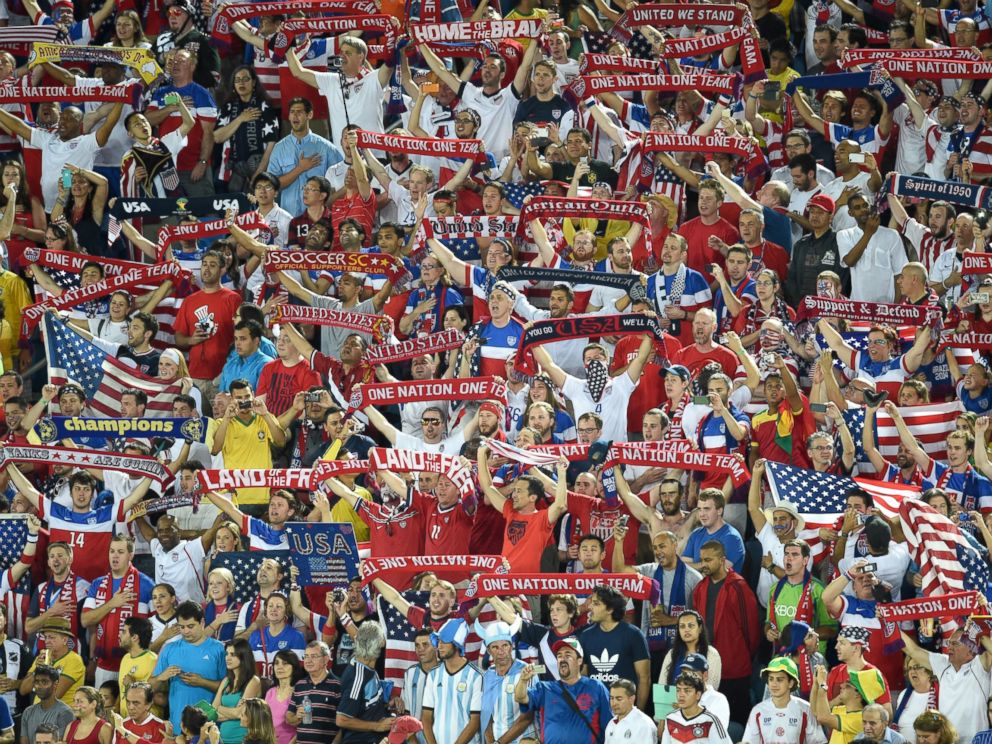 PHOTO: U.S. fans cheer prior to the 2014 FIFA World Cup Brazil Group G match between Ghana and the United States at Estadio das Dunas, June 16, 2014 in Natal, Brazil