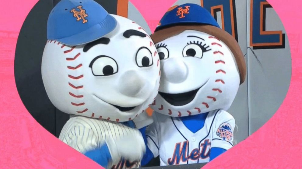 Mr. Met Joins Twitter, and Other Mascots Hit on His Wife - ABC News