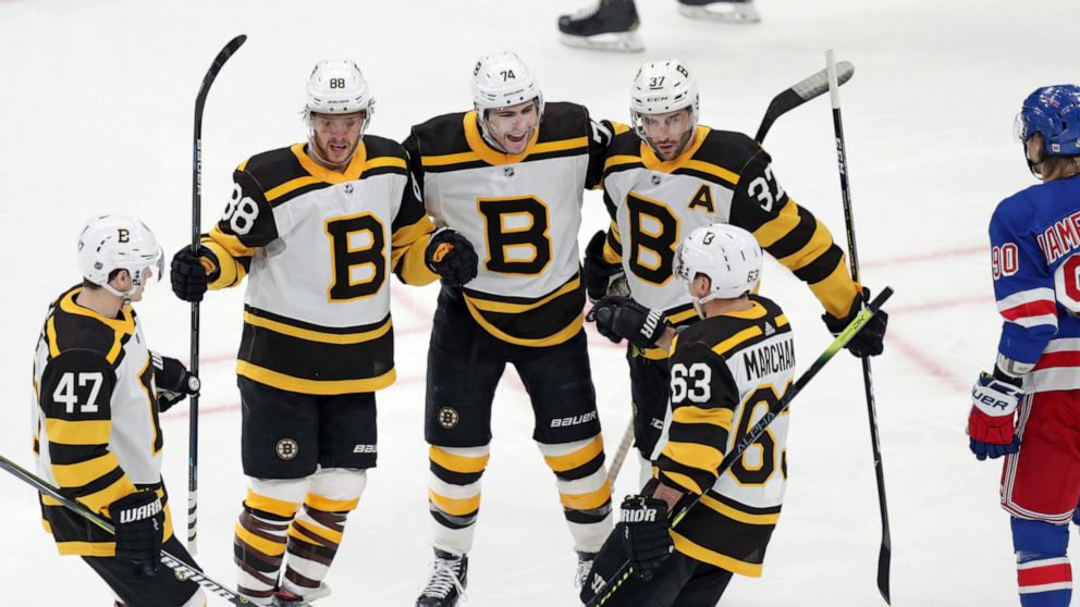 Pastrnak S Hat Trick 5 Points Carry Bruins Past Rangers 6 3 Abc News