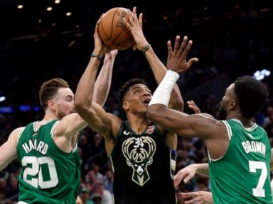 Antetokounmpo scores 30, Bucks beat Celtics 120-107