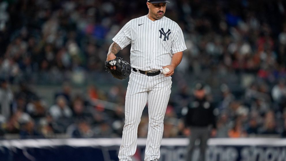 Cortes hurt, leaves after tying 3-run HR in ALCS Game 4