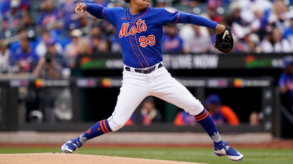 New York Mets starting pitcher Taijuan Walker (99) throws in the first inning of a baseball game against the Miami Marlins, Saturday, June 18, 2022, in New York. (AP Photo/John Minchillo)