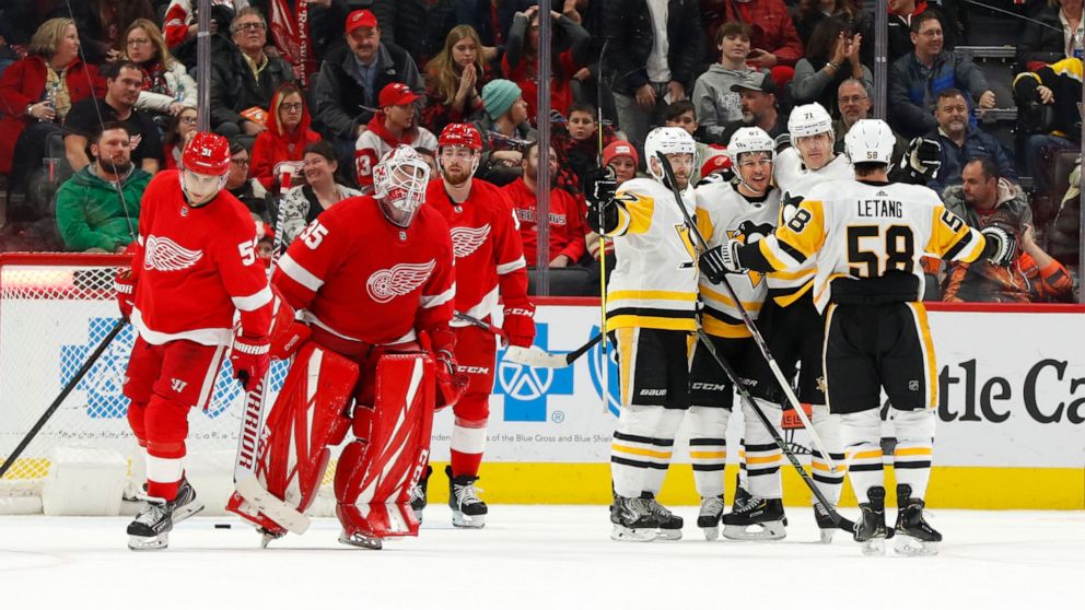 Penguins beat Red Wings 