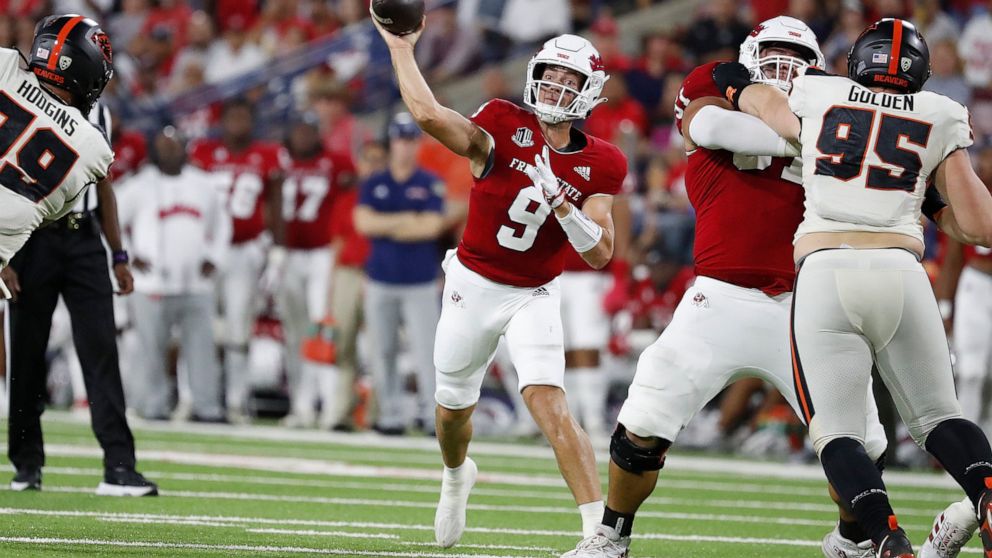 Fresno State quarterback Jake Haener finds a receiver against Oregon State during the first half of an NCAA college football game in Fresno, Calif., Saturday, Sept. 10, 2022. (AP Photo/Gary Kazanjian)