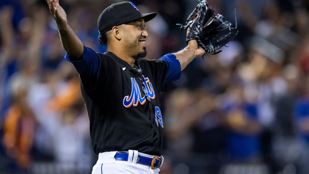 New York Mets relief pitcher Edwin Diaz celebrates the win after a baseball game against the Pittsburgh Pirates, Friday, Sept. 16, 2022, in New York. (AP Photo/Corey Sipkin)