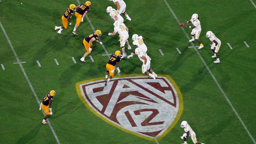Reports: Text to Pac-12 players encourages possible opt-out thumbnail