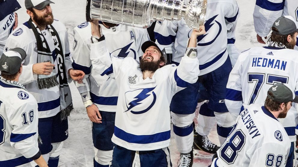 Lightning Lift Stanley Cup In Capping Nhl S Marathon Season Abc News