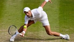 AP PHOTOS: Wimbledon ends with 1 new face, 1 familiar face