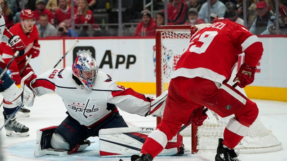 NHL debut, Capitals blank Red Wings 