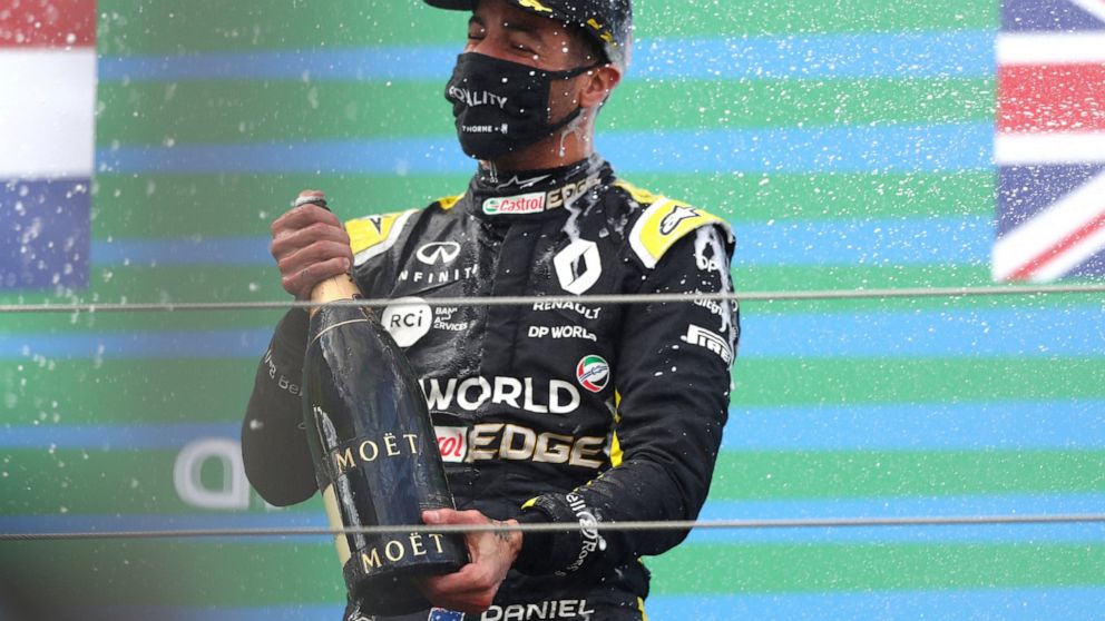 Ricciardo Leaves Mark On Renault F1 Boss After Winning Bet Abc News