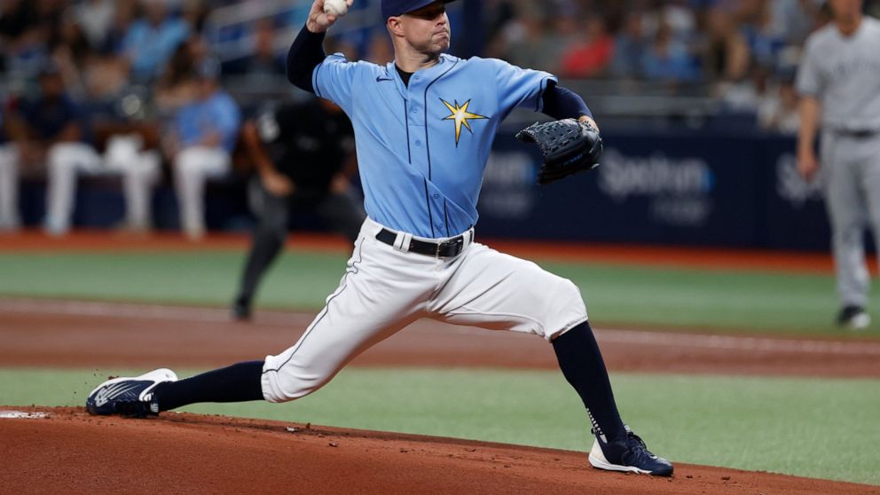 Tampa Bay Rays starting pitcher Corey Kluber throws to a New York Yankees batter during the first inning of a baseball game Saturday, Sept. 3 2022, in St. Petersburg, Fla. (AP Photo/Scott Audette)