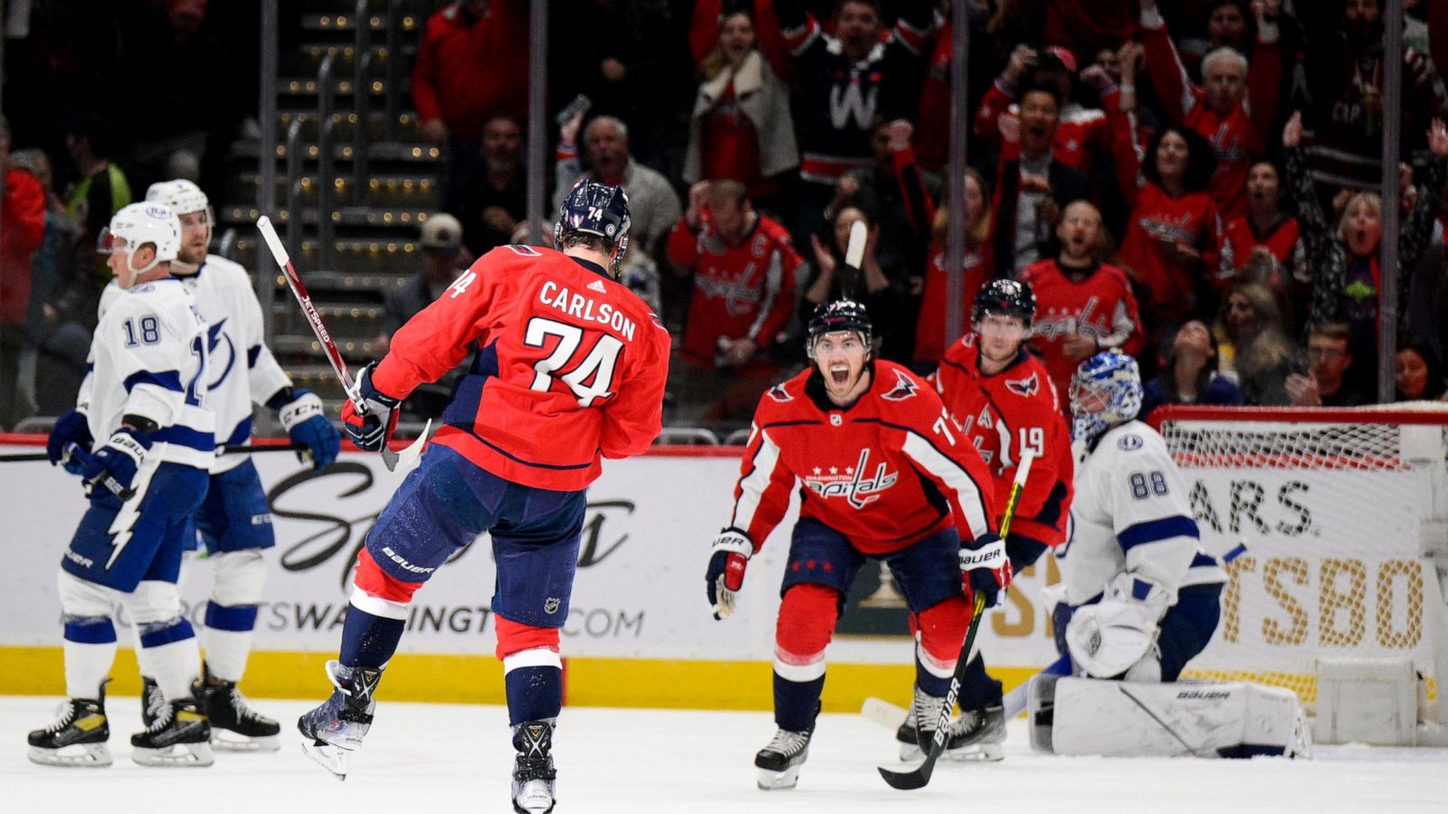 goal lead Caps past Lightning 