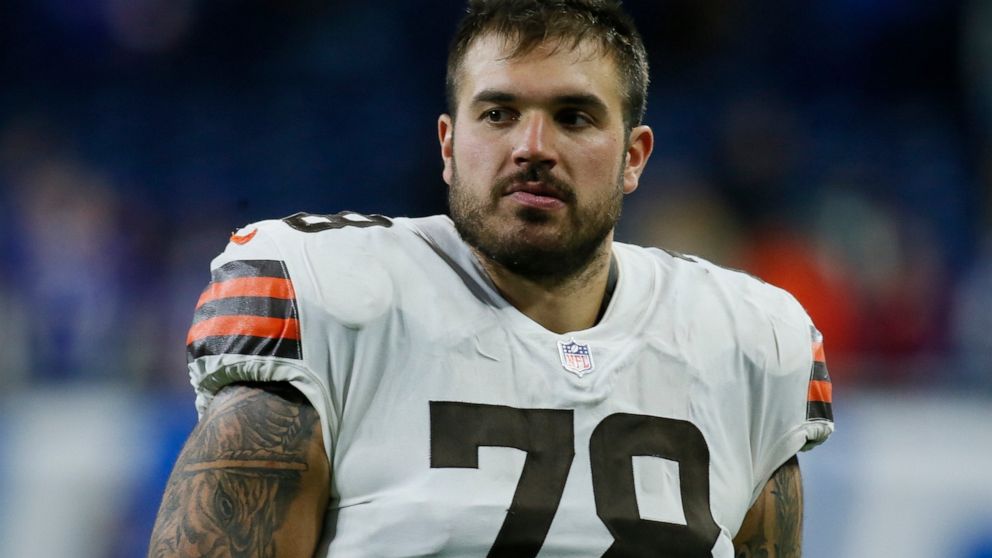 FILE - Cleveland Browns offensive tackle Jack Conklin (78) following an NFL football game against the Buffalo Bills, Sunday, Nov. 20, 2022, in Detroit. Conklin has agreed to a four-year, $60 million contract extension to stay with the Cleveland Brown
