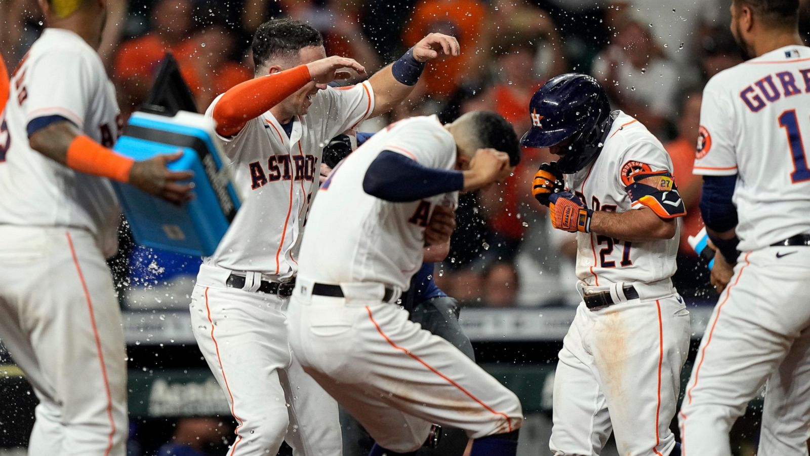 Altuve Slam In 10th Lifts Astros Over Rangers On Baker B Day Abc News