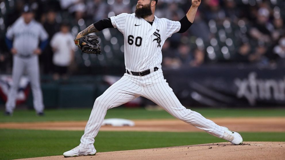Chicago White Sox starter Dallas Keuchel pitches during the first inning of the team's baseball game against the Seattle Mariners on Wednesday, April 13, 2022, in Chicago. (AP Photo/Paul Beaty)