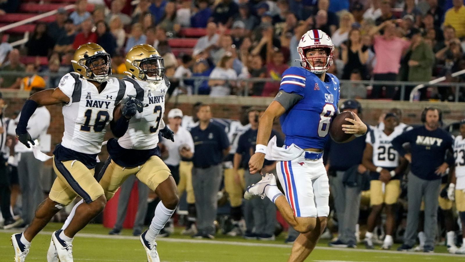 SMU scores 20 unanswered in 3rd quarter, beats Navy 40-34 - ABC News