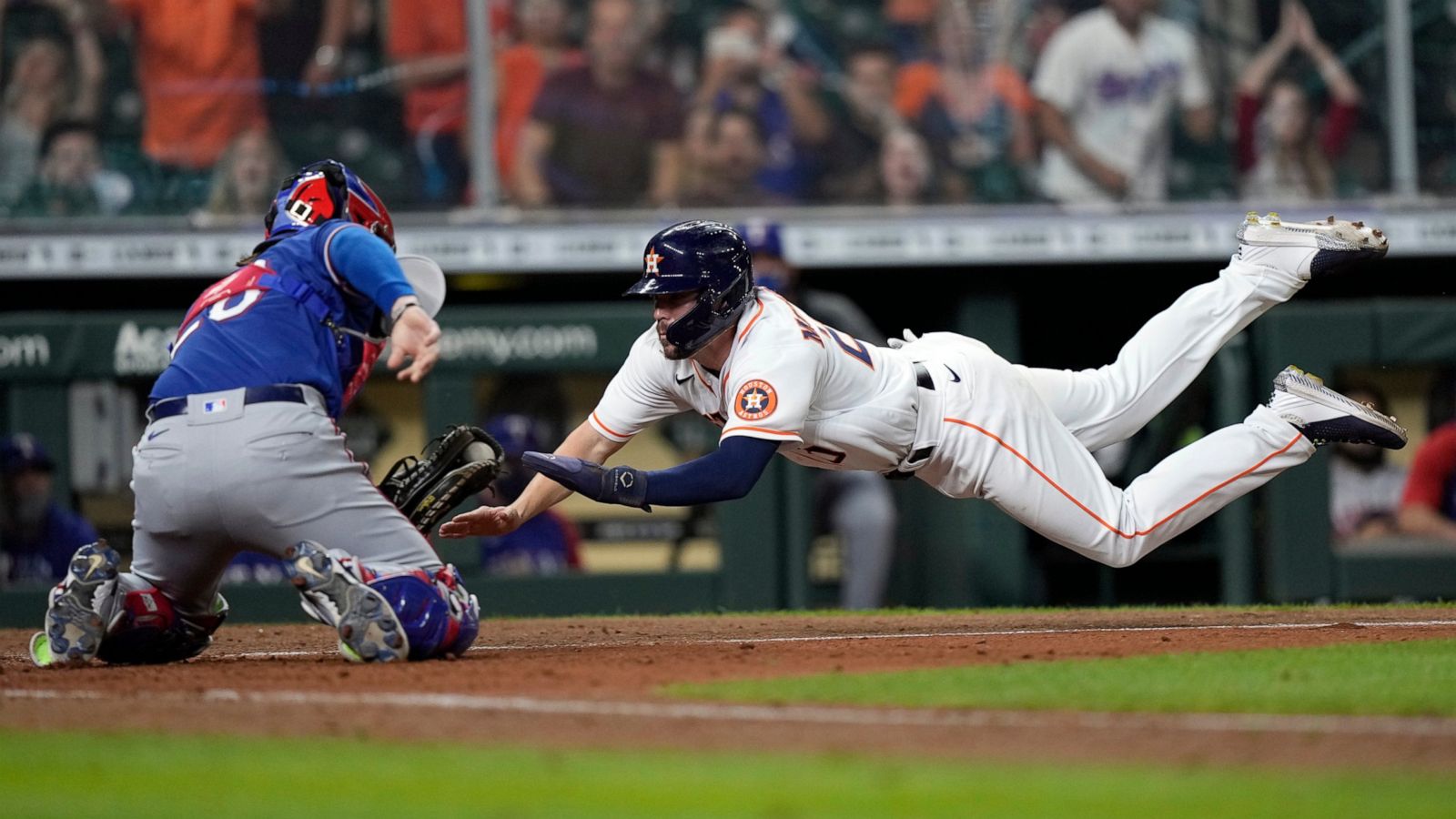 Straw Scores On Wild Pitch In 11th Astros Beat Rangers 4 3 Abc News