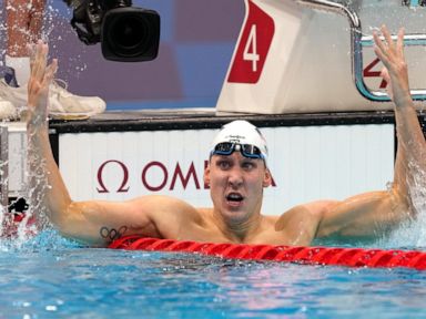 US starts off strong with 3 swim medals, including 1st gold