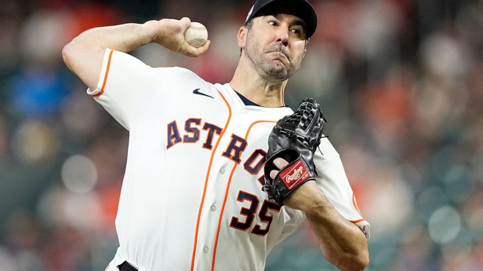 Houston Astros starting pitcher Justin Verlander throws against the Philadelphia Phillies during the first inning of a baseball game Tuesday, Oct. 4, 2022, in Houston. (AP Photo/David J. Phillip)