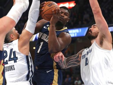 Morant has 32, Grizzlies use late burst to defeat Pelicans