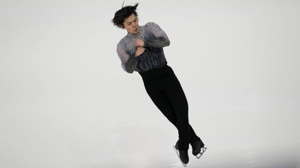 Japan's Shoma Uno competes during the Men's Free Skating at the figure skating Grand Prix finals at the Palavela ice arena, in Turin, Italy, Saturday, Dec. 10, 2022. (AP Photo/Antonio Calanni)