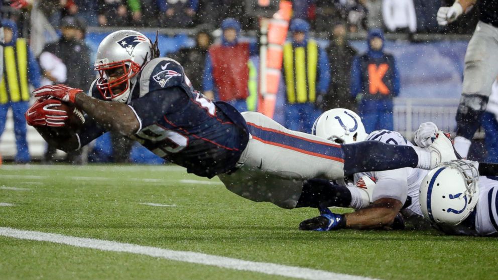 PHOTO: New England Patriots running back LeGarrette Blount (29) scores on a 13-yard touchdown run during the second half of the game against the Indianapolis Colts, Jan. 18, 2015, in Foxborough, Mass.