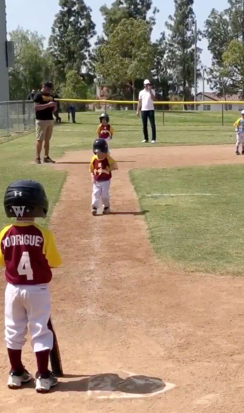 PHOTO: 3-year-old Lennox Salcedo was told to “run home as fast as he can” during a baseball game. He delivered the performance of a lifetime.